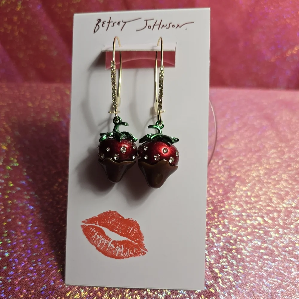 SOLD Betsey Johnson Love Spell Chocolate Dipped Strawberry Dangle Earrings! - Picture 6 of 10